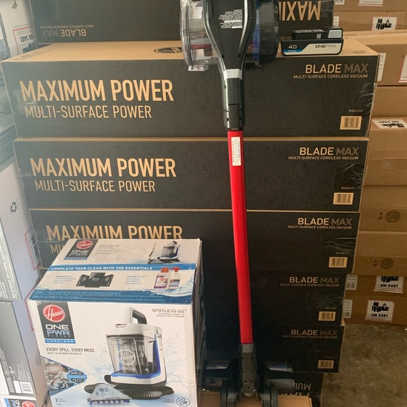 Bundle of 2 HOOVER ONE POWER  1 CORDLESS BLADE VACUUM AND1  SPOTLESS GO GLEANER - Picture 1 of 16